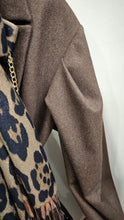 Cargar imagen en el visor de la galería, Abrigo marrón de lana