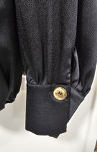 Cargar imagen en el visor de la galería, Blusa curvy de raso Rinascimento