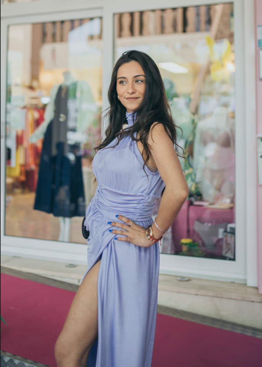 Vestido Largo Satinado con Cuello Halter