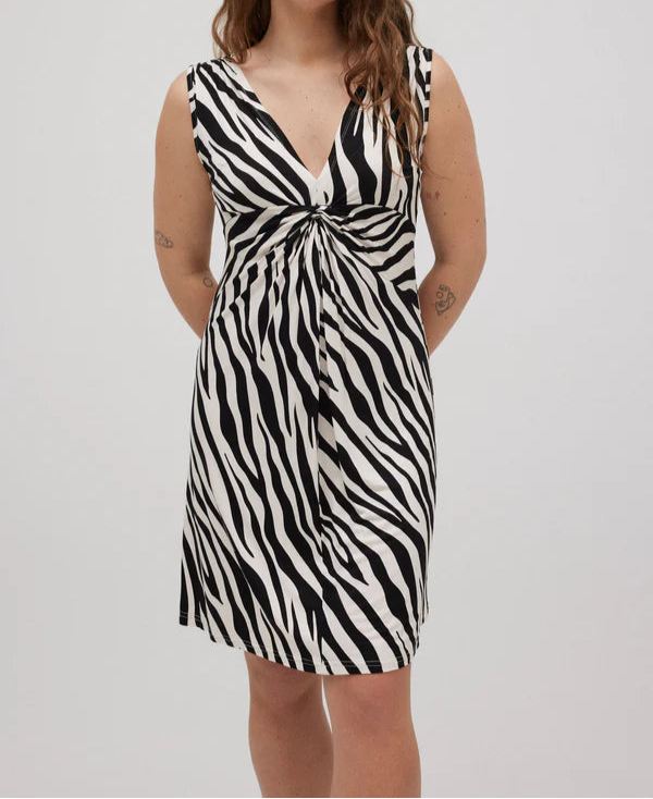 Vestido corto animal print con nudo – Talla amplia, estilo fresco