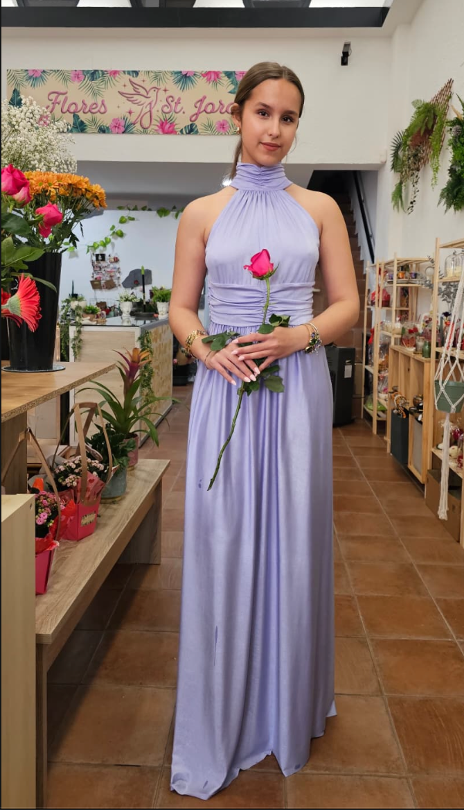 Vestido Largo Satinado con Cuello Halter