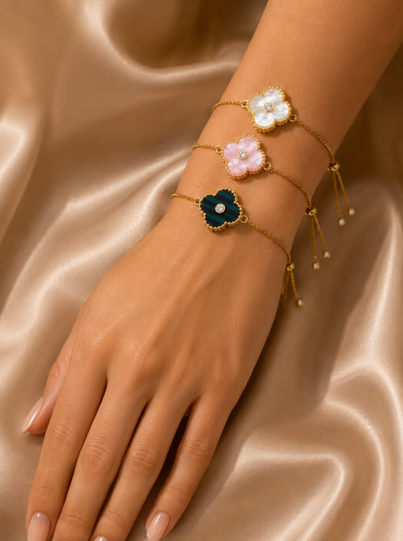 Pulsera Clover Ajustable · Superventas