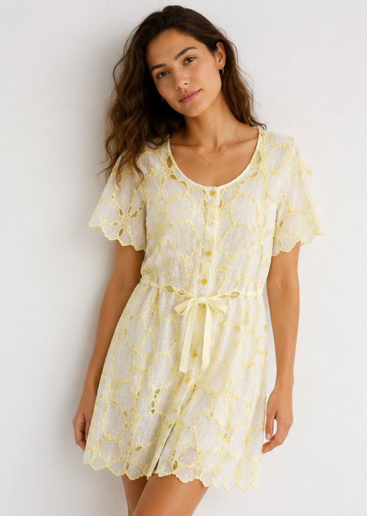 Vestido Bordado Floral Amarillo de Lino con Cinturón Ajustable