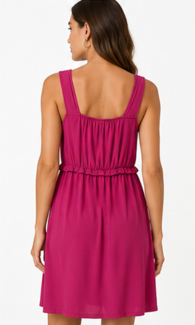 Vestido Fucsia Fluido con Escote en Pico y Tirantes Fruncidos