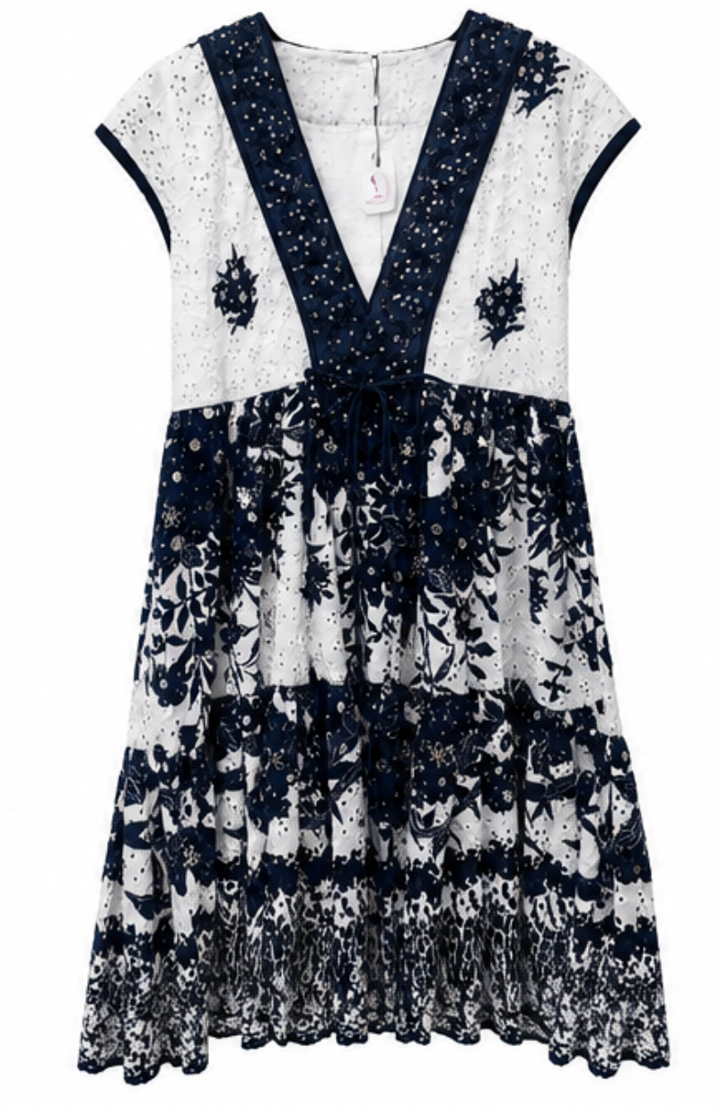 Vestido Bordado Bicolor con Lentejuelas y Escote en Pico