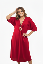 Cargar imagen en el visor de la galería, Vestido Rojo Midi con Escote Cruzado
