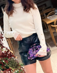 Short en polipiel negro con vuelta