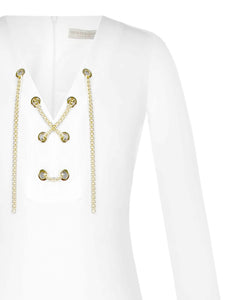 Vestido blanco con cadena dorada Rinascimento